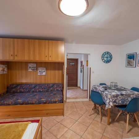 Apartments Zlatko & Mira Dorcic Baška Zimmer foto